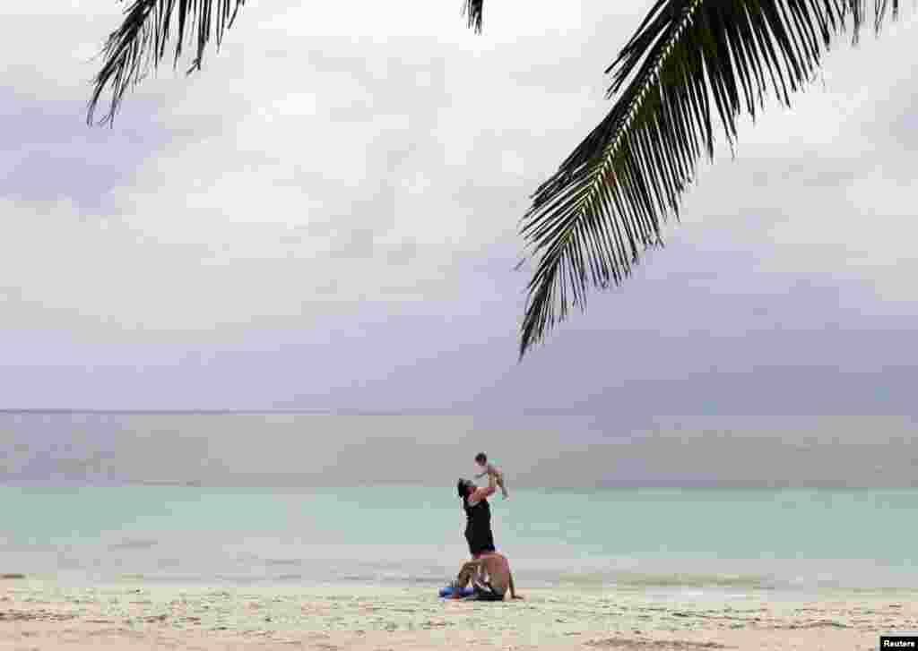 Más de 400 mil cubanos ya han pasado por hoteles de Varadero o Cayo Coco, entre otros.